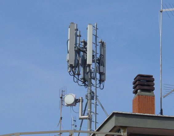 Lastrico solare condominiale: come concederlo in affitto per installare antenne del telefono?
